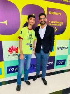 Muhammad Owais with Rabeel Warraich at +92disrupt conference karachi - Acquire Daily
